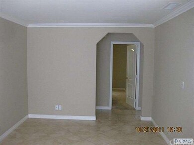 Living Room in 639 View #1