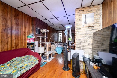 1437 Fairview St, Reading, PA 19602 - photo 2