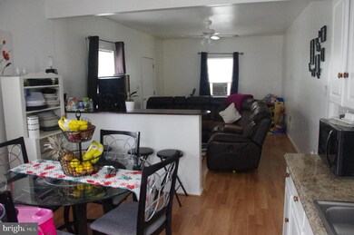 25 W Hancock St, Riverside, NJ 08075 - photo 4