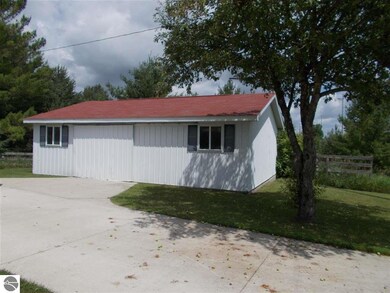 1581 Towerline Rd, Hale, MI 48739 - photo 5