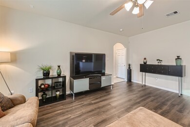 955 Jennifer St, Alvin, TX 77511 - photo 7