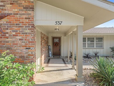 537 Elm St, Hurst, TX 76053 - photo 3