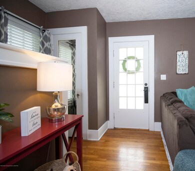 1618 Stirling Ave, Lansing, MI 48910 - photo 4