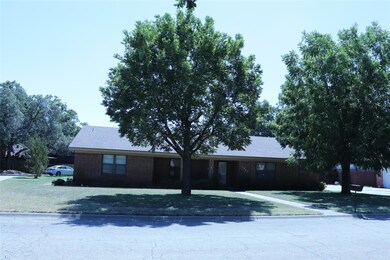 Single story home with a front yard