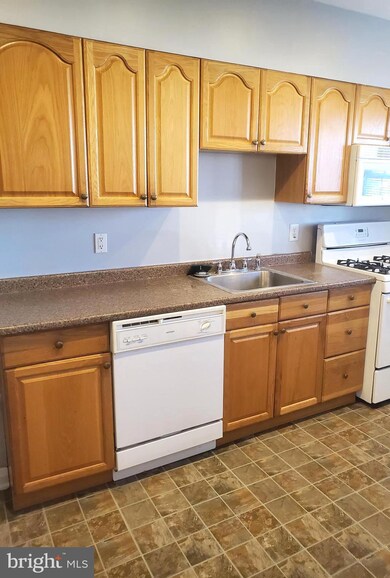 1524 Wadsworth Way, Baltimore, MD 21239 - photo 7