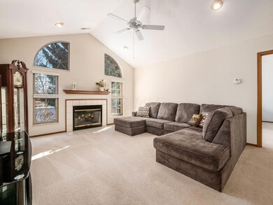 014_44_N 951 Willow Bluff 019