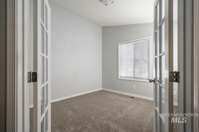 1401 Lois Ln, Nampa, ID 83686 - photo 4