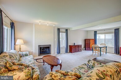 8708 Litwalton Ct, Vienna, VA 22182 - photo 5