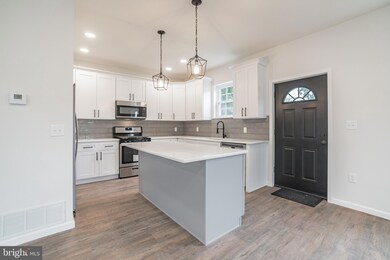 1028 Andrews Ave, Collingdale, PA 19023 - photo 5