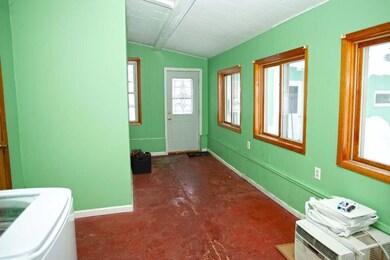 466 Main back porch to side door.jpg