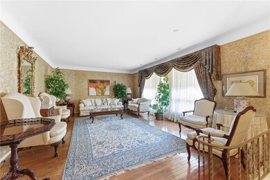 4396 University Pkwy, University Heights, OH 44118 - photo 6