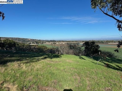 0000 Woodridge Ct, Salinas, CA 93908 - photo 2