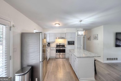 2725 Shoreland Dr SW, Atlanta, GA 30331 - photo 4