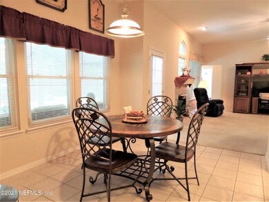 Large Bfast nook