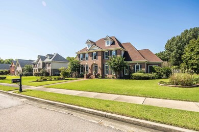 View of front facade with a front yard