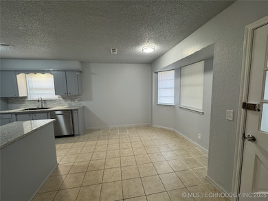 11837 E 62nd Place, Broken Arrow, OK 74012 - photo 5