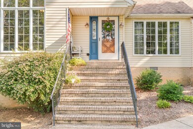 983 Willowdale Dr, Shepherdstown, WV 25443 - photo 5