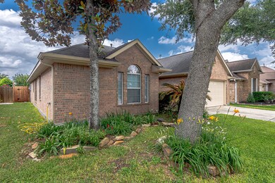 8218 Terrace Brook Dr, Houston, TX 77040 - photo 2