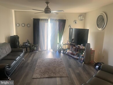 582 Daisy Dr, New Holland, PA 17557 - photo 4