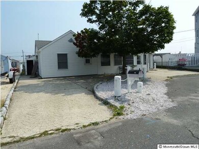 231 Rosewood Dr, Bayville, NJ 08721 - photo 2