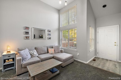 1510 Maryland Club Dr, Royal Oak, MI 48067 - photo 3