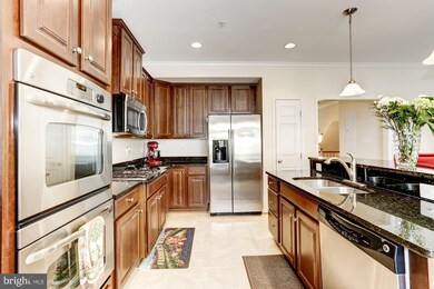 2555 Eastbourne Dr unit 263, Woodbridge, VA 22191 - photo 6