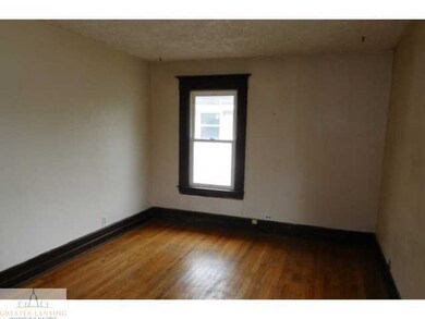 806 W Lapeer St, Lansing, MI 48915 - photo 7