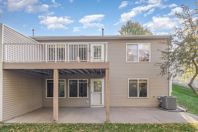 769 Lake Ridge Dr, Woodbury, MN 55129 - photo 7