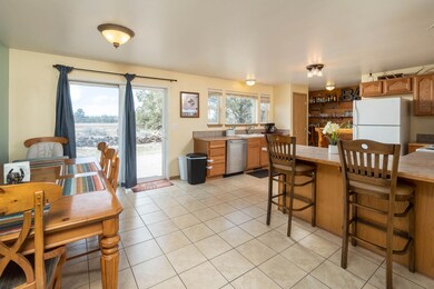 9015 S Highway 97, Redmond, OR 97756 - photo 4