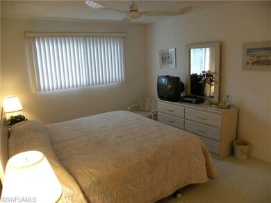 Central Gardens unit 306, Naples, FL 34102 - photo 4