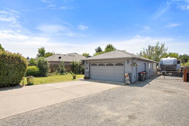1231 N Modoc Ave, Medford, OR 97504 - photo 4