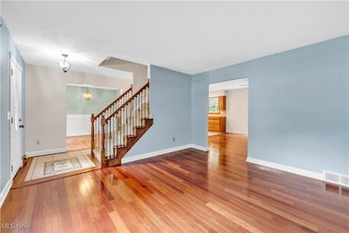 8319 Bradfords Gate, Olmsted Falls, OH 44138 - photo 2