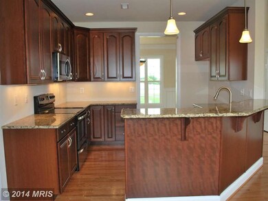 640 Diana Dr, Sykesville, MD 21784 - photo 4