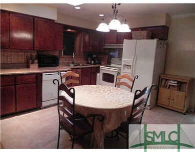 Kitchen. View 2