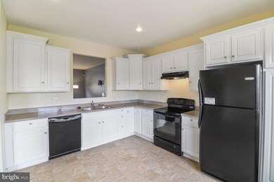 16 Karendale Ct, Windsor Mill, MD 21244 - photo 5