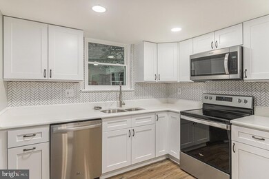 1138 Bayless Place unit I6, Norristown, PA 19403 - photo 2