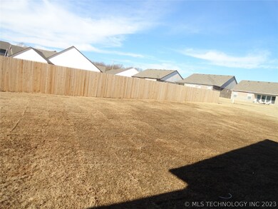 3801 S 33rd St, Broken Arrow, OK 74014 - photo 5