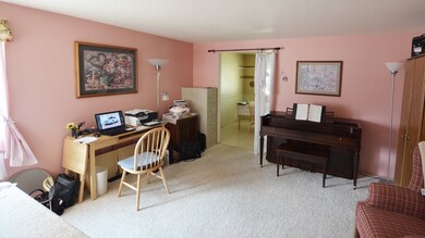 Livingroom made into home office