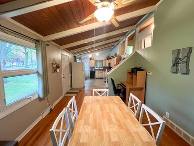 3718 Balsam Ave-18