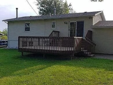 5206 Brown St, Davenport, IA 52806 - photo 2