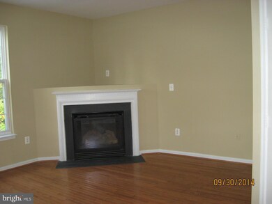 12652 Heron Ridge Dr, Fairfax, VA 22030 - photo 6