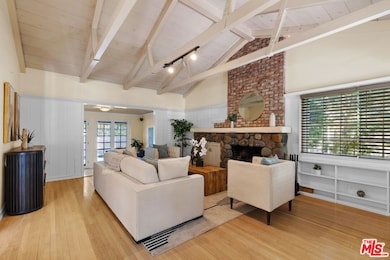 15435 Sutton St, Sherman Oaks, CA 91403 - photo 4