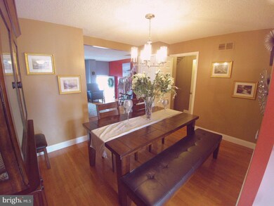 4237 Lyman Dr, Philadelphia, PA 19114 - photo 5