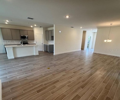 8 Flint Hill Ln, Palm Coast, FL 32137 - photo 5