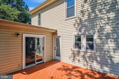 11403 Honeybear Ln, Germantown, MD 20876 - photo 5