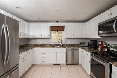 168 Edgewater Dr, Pembroke, MA 02359 - photo 6