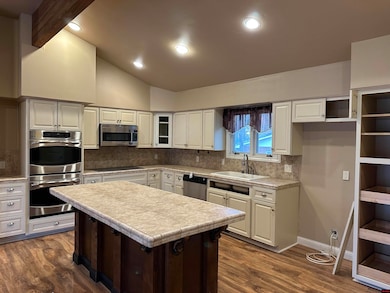 1761 Fairway Dr, Mountain Home, AR 72653 - photo 6