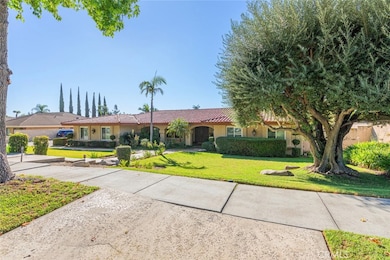 256 W 18th St, Upland, CA 91784 - photo 4