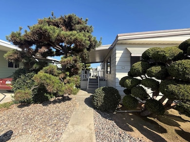 1750 Whittier Ave unit 27, Costa Mesa, CA 92627 - photo 3