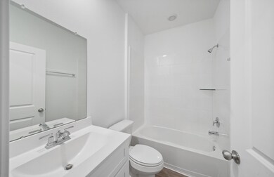 3083 Clydesdale Dr, Alvin, TX 77511 - photo 3